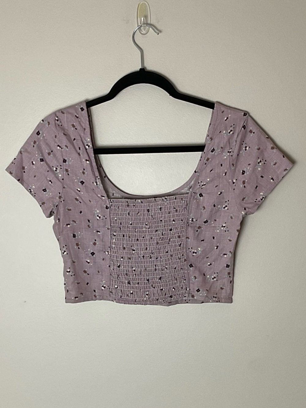 Ivy and Main Festival Feminine Romantic Floral Scoop-Neck Crop Top Elastic Back - Picture 6 of 6
